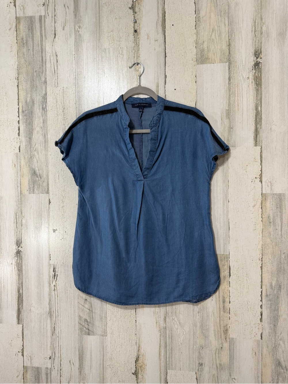 Blue Short-Sleeve V-Notch Blouse with Shoulder Trim
